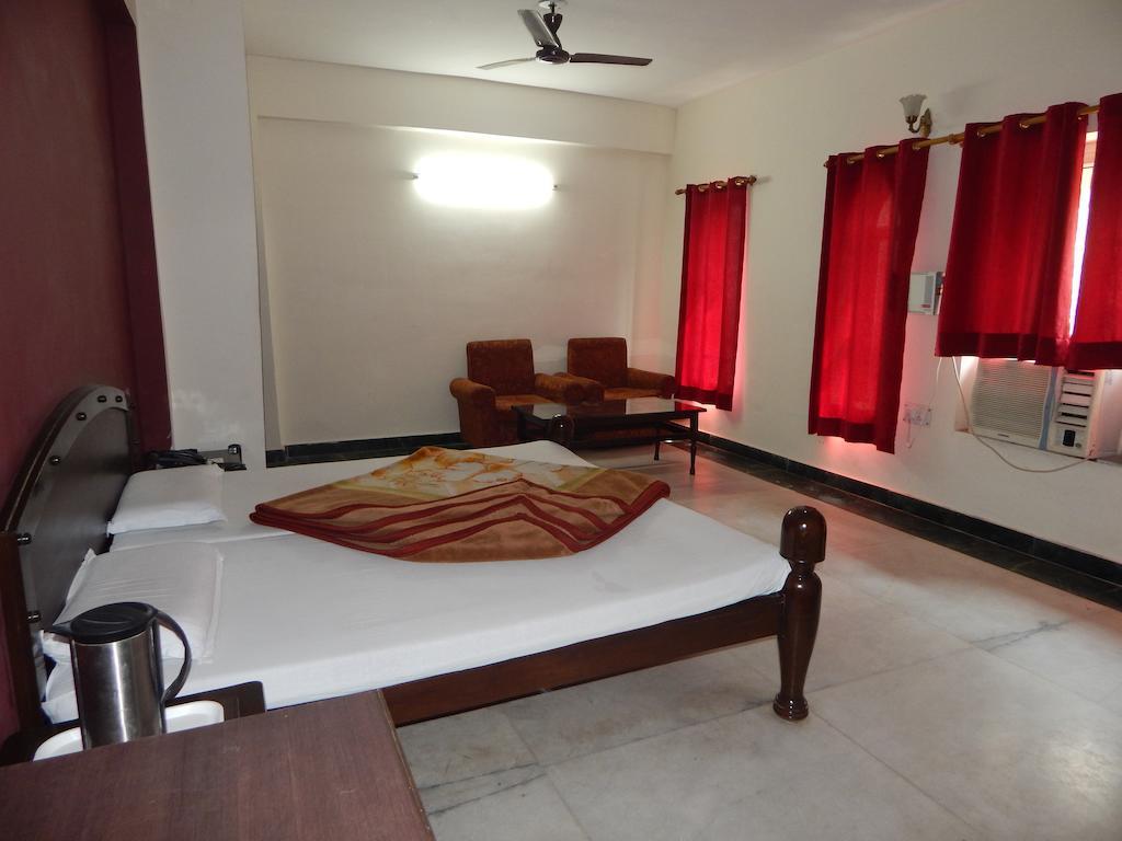 Hotel Chitra Heritage Haridwar Phòng bức ảnh